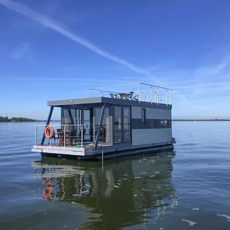 Hotel en barco Hausboat 20 M2 For 3 Persons On The Water *